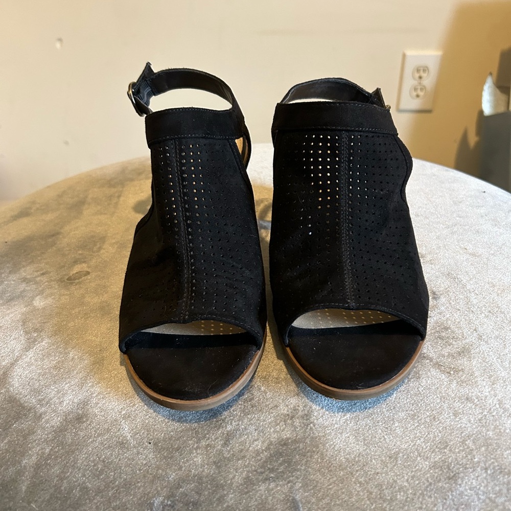 Wedge heels